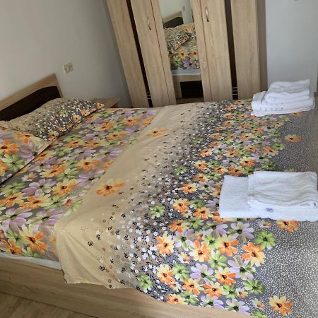 Apartament Carolina Parc Алба Юлия Екстериор снимка