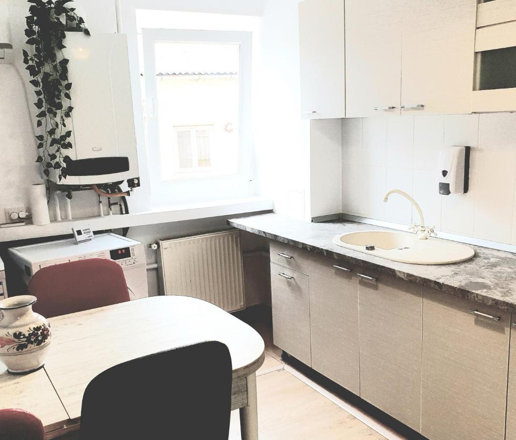 Apartament Carolina Parc Алба Юлия Екстериор снимка
