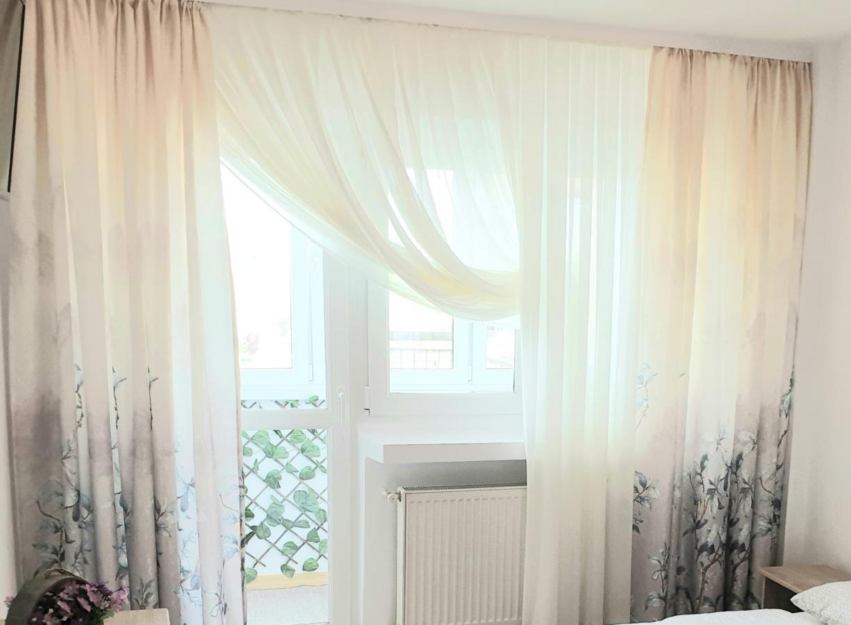Apartament Carolina Parc Алба Юлия Екстериор снимка