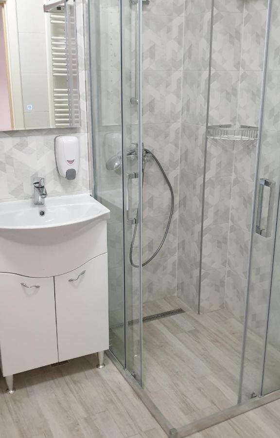 Apartament Carolina Parc Алба Юлия Екстериор снимка