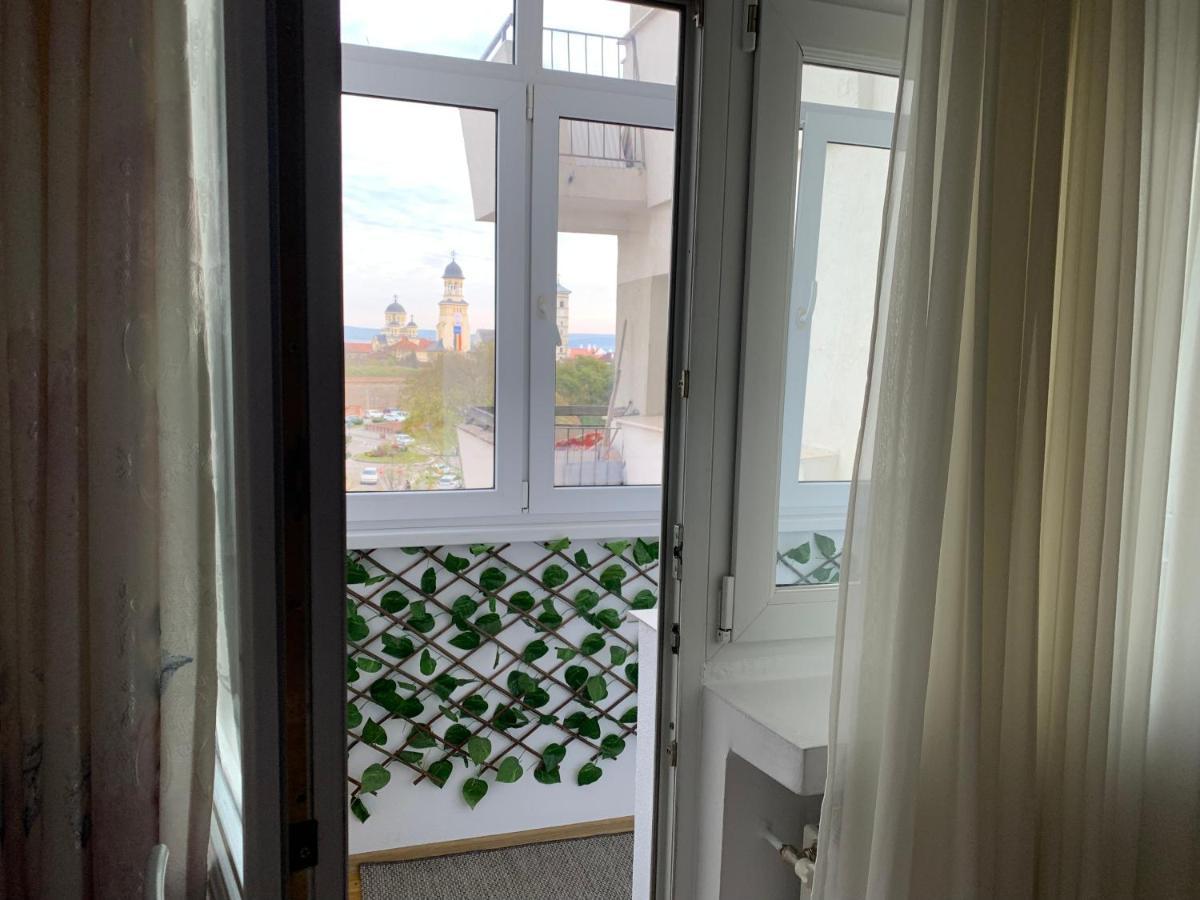 Apartament Carolina Parc Алба Юлия Екстериор снимка