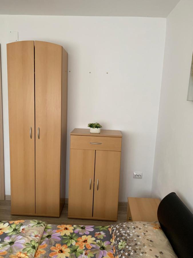Apartament Carolina Parc Алба Юлия Екстериор снимка