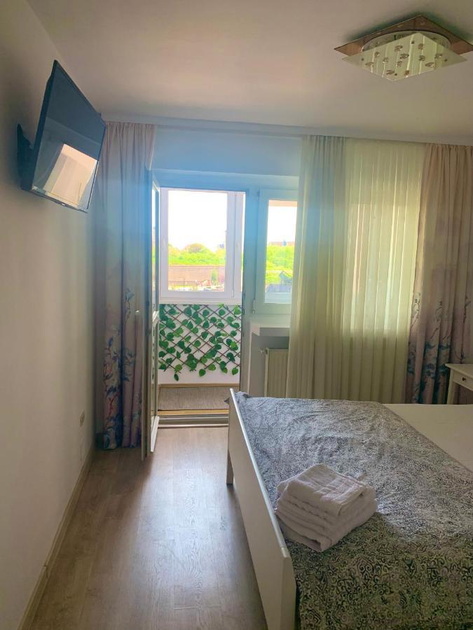 Apartament Carolina Parc Алба Юлия Екстериор снимка